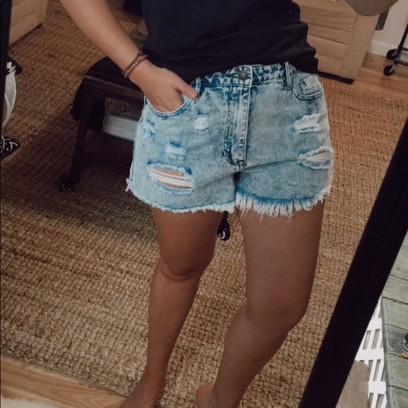 Forever 21 Denim Distressed Shorts - Picture 8 of 8